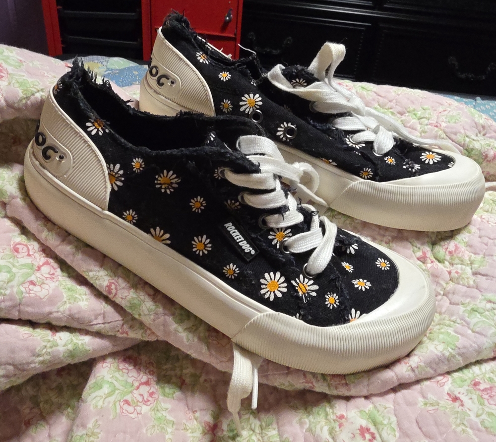 Rocket Dog Womens Black Daisy Lace-Up Sneakers